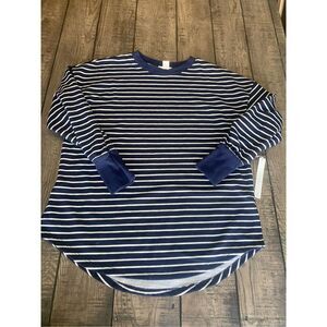 CASLON woman’s sweatshirt NWT size medium